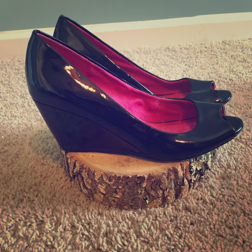 Black Open Toe Wedges